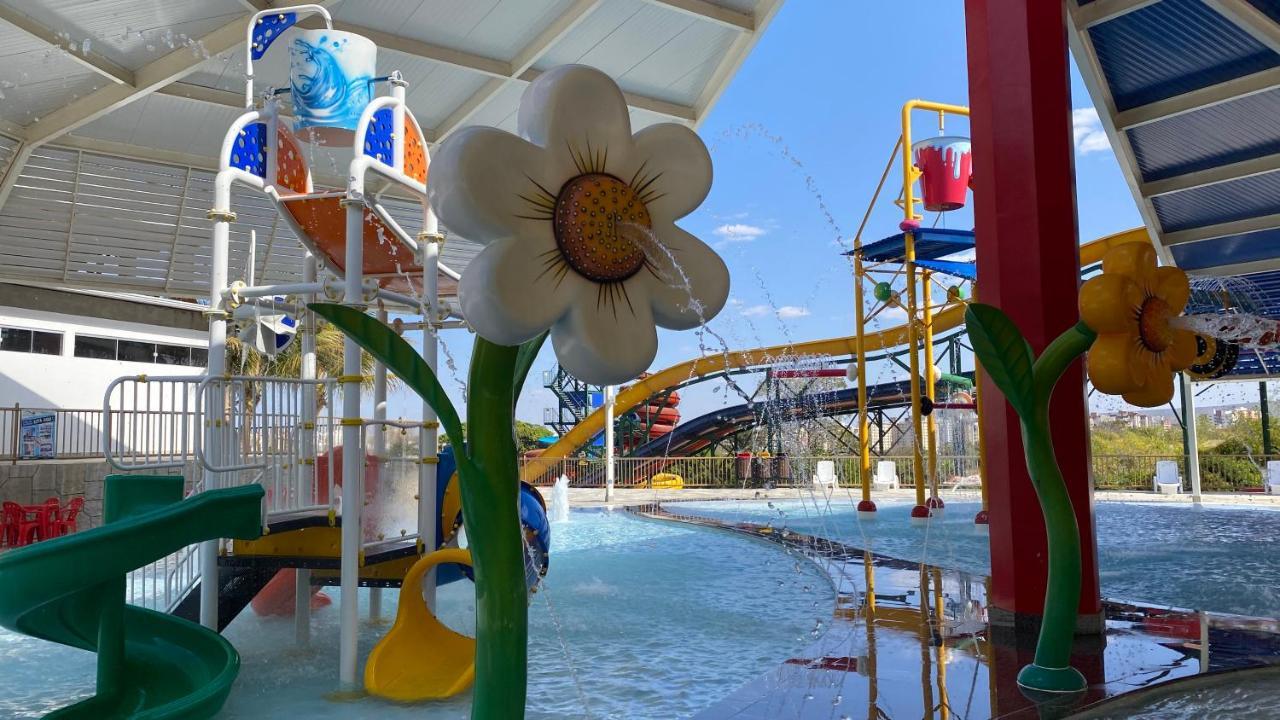 Spazzio Diroma Com Acesso Ao Acqua Park, Splash E Slide Caldas Novas Extérieur photo